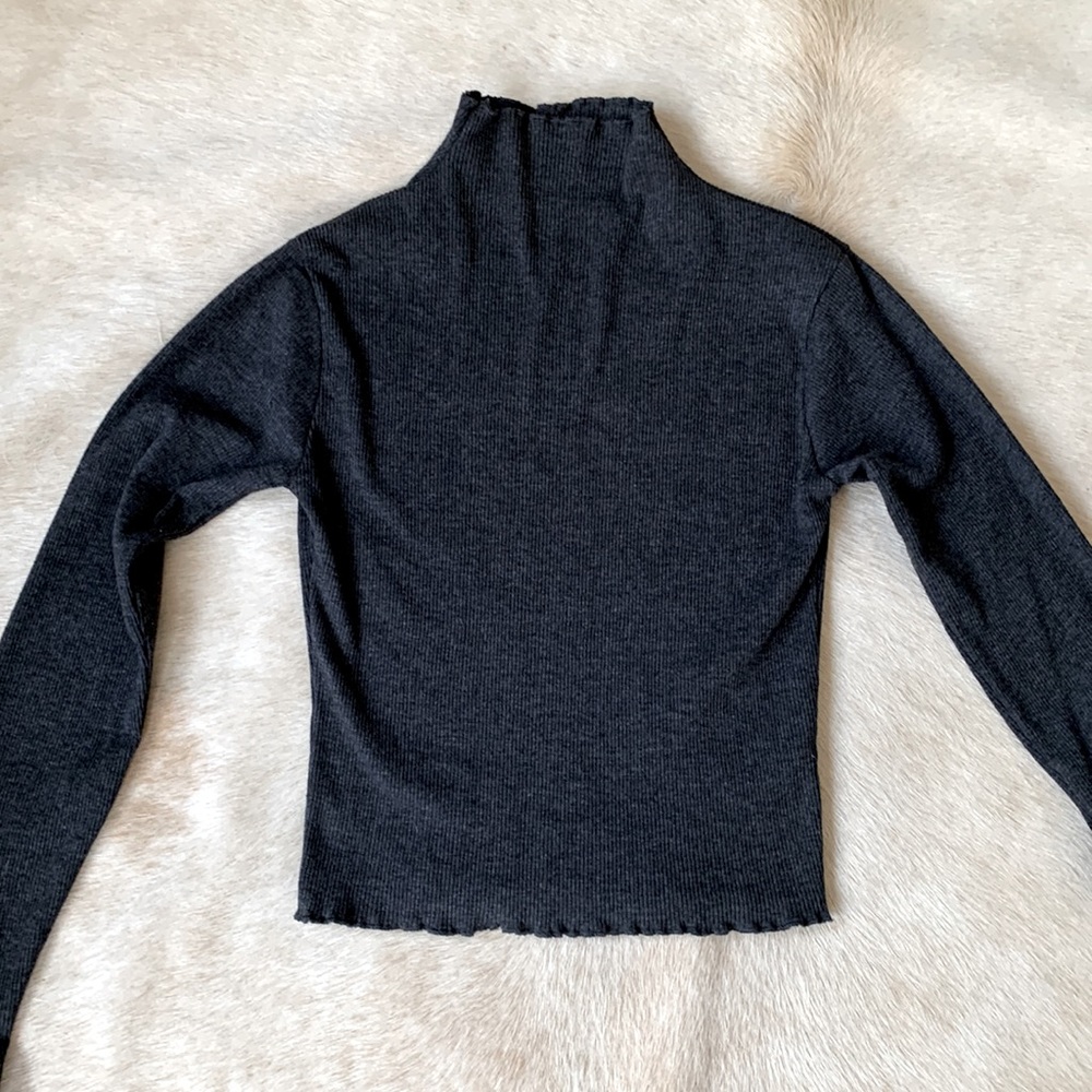 Gray Ribbed Mock Neck Lightweight Pullover Crop Sweater